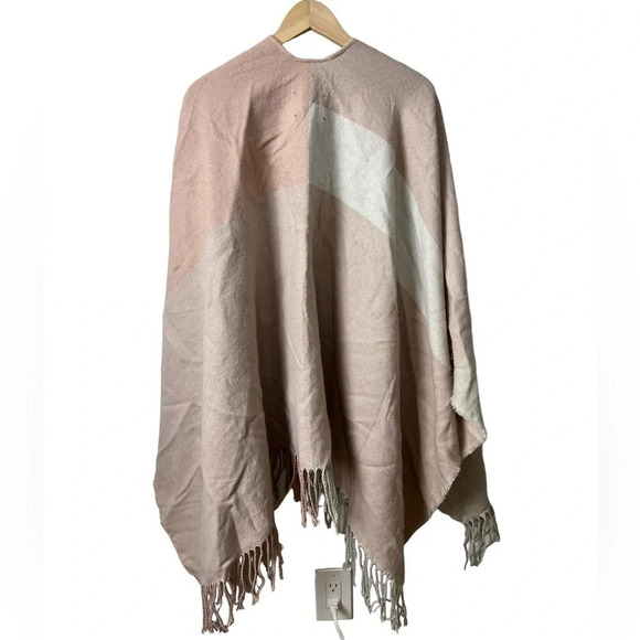 Soia & Kyo • Light Pink & Cream Colorblocked Open Poncho W/ Scarf Hem OS - Picture 5 of 8